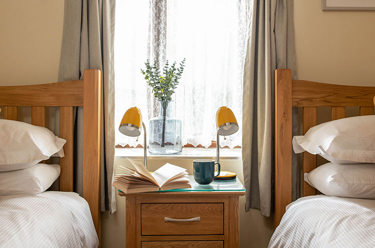 twin bedroom